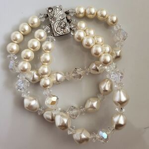 Vintage Double-Strand Faux Pearl & Crystal Bracelet – 7”